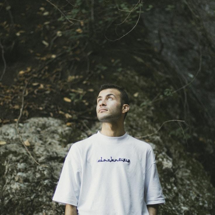 Portrait of Leela Sharma meditation instructor